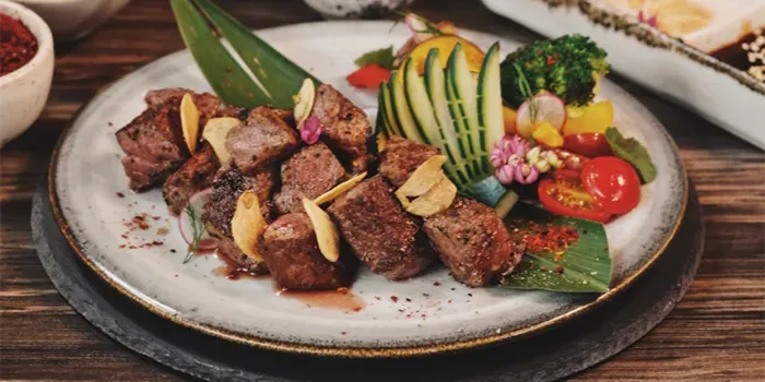 Rekomendasi Tempat Makan Dekat Alas Harum Bali