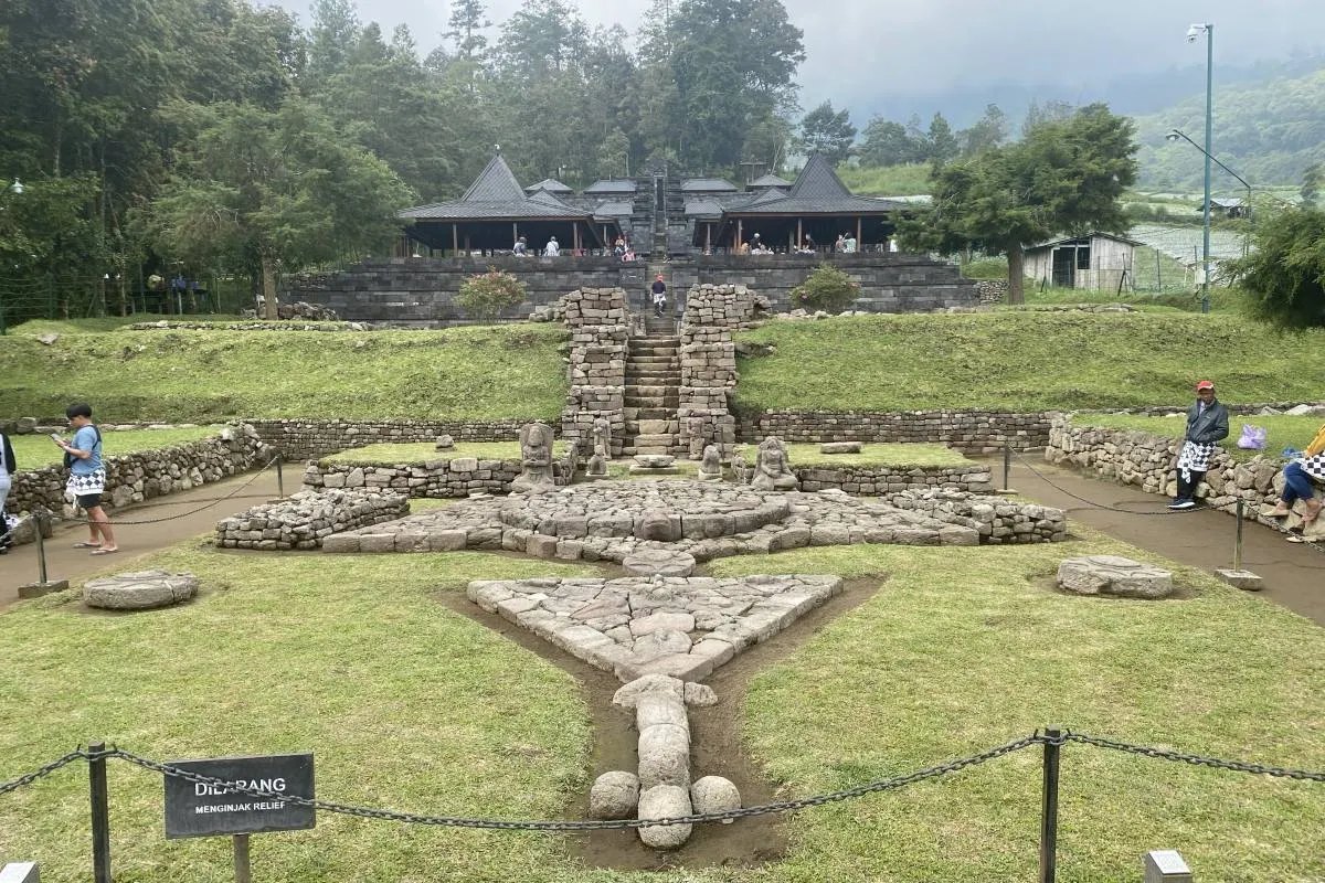Wisata Karanganyar-Candi Cetho
